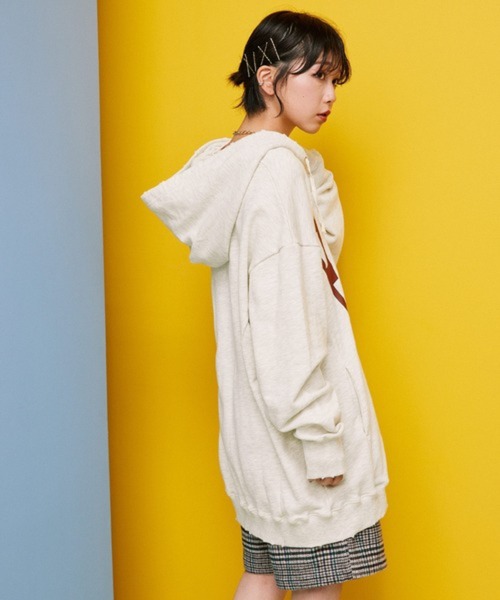 byYOUANCE（バイユアンス）の「ダメージグラフィックパーカー（パーカー・レディース・グリーン/オートミール・FREE）」の6枚目の写真