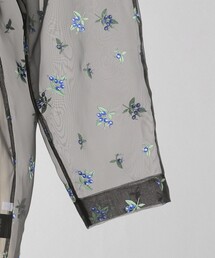 LOEFF＞ブルーベリー エンブロイダリー シャツを使った人気