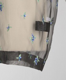 LOEFF＞ブルーベリー エンブロイダリー シャツを使った人気