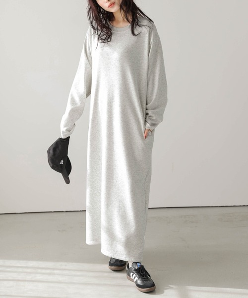 La-gemme（ラジェム）の「裏起毛スウェットロングワンピース（ワンピース・レディース・ブラック/グレー/モカ/オートミール・フリー）」の4枚目の写真