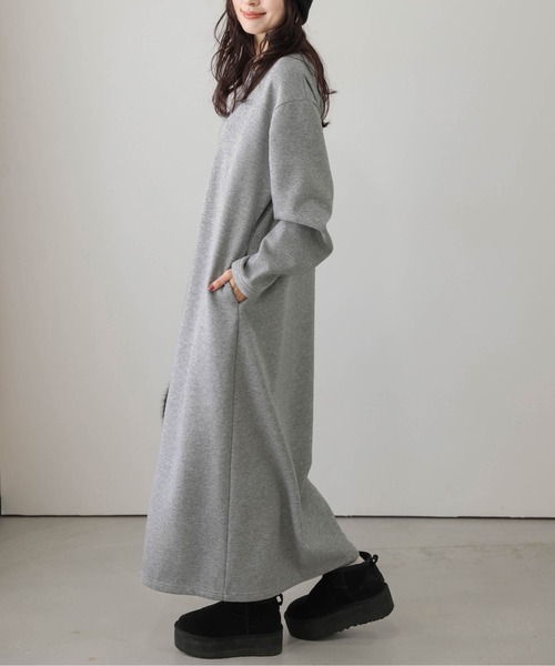 La-gemme（ラジェム）の「裏起毛スウェットロングワンピース（ワンピース・レディース・ブラック/グレー/モカ/オートミール・フリー）」の21枚目の写真