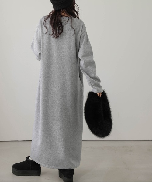 La-gemme（ラジェム）の「裏起毛スウェットロングワンピース（ワンピース・レディース・ブラック/グレー/モカ/オートミール・フリー）」の22枚目の写真