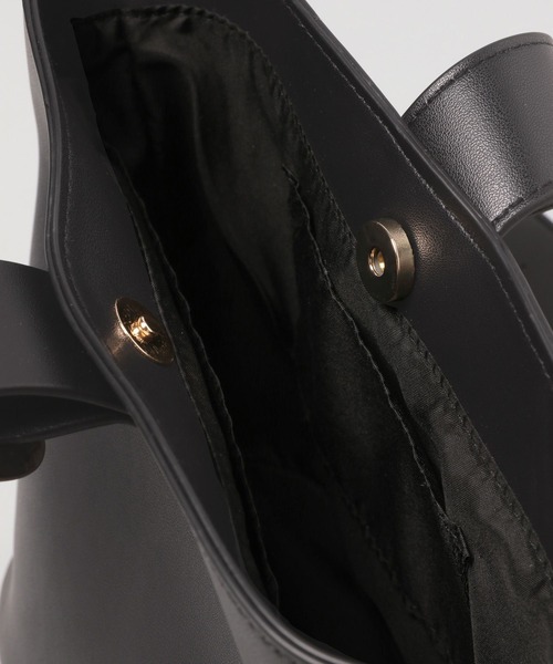 A part by（アパートバイ）の「バケツワンハンドルバッグ（ショルダーバッグ・レディース・ブラック/アイボリー・FREE）」の10枚目の写真