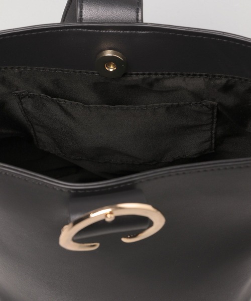 A part by（アパートバイ）の「バケツワンハンドルバッグ（ショルダーバッグ・レディース・ブラック/アイボリー・FREE）」の11枚目の写真