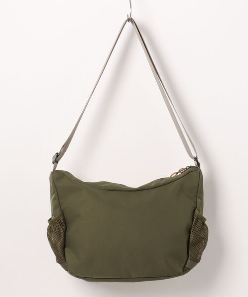 UP START(アップスタート)の「ムーミン ミイ スナフキン ロゴ はっ水加工 大容量 ショルダー バッグ(ショルダーバッグ・レディース・グリーン/レッド/ブラック/グレー・FREE)」の7枚目の写真