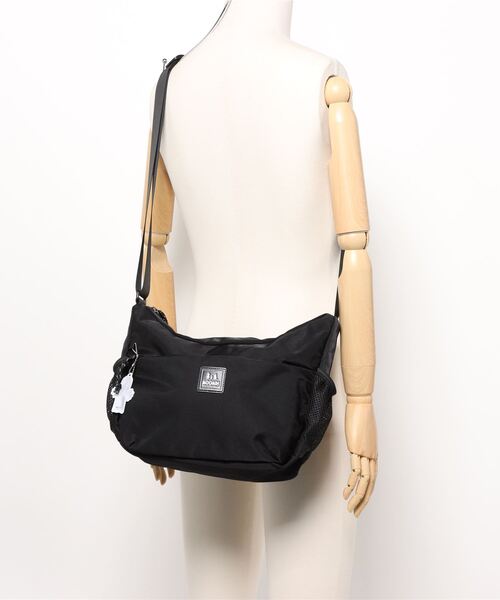 UP START(アップスタート)の「ムーミン ミイ スナフキン ロゴ はっ水加工 大容量 ショルダー バッグ(ショルダーバッグ・レディース・グリーン/レッド/ブラック/グレー・FREE)」の11枚目の写真