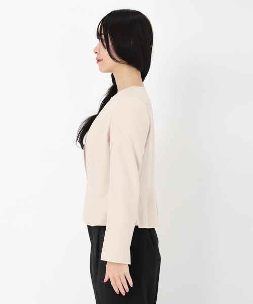 セレモニー・オフィスシーンにおすすめなアイテム ペプラムジャケット