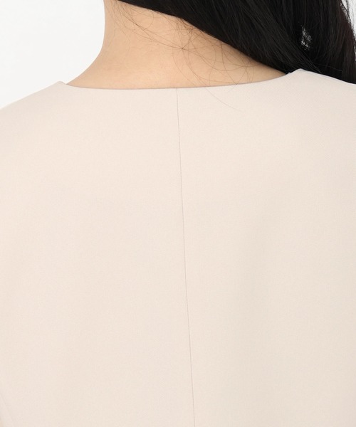STRAWBERRY-FIELDS（ストロベリーフィールズ）の「セレモニー・オフィスシーンにおすすめなアイテム　ペプラムジャケット（ノーカラージャケット・レディース・ベージュ/ブラック/ネイビー・2/3）」の10枚目の写真