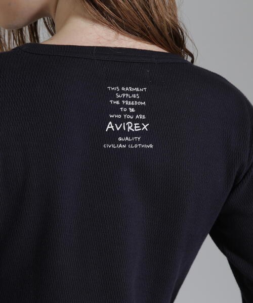 AVIREX(アヴィレックス)の「DOODLE PRINT HONEYCOMB WAFFLE T-SHIRT/ダブルプリント ハニカムワッフルTシャツ(Tシャツ/カットソー・レディース・ホワイト/ネイビー/グレー・M/S)」の22枚目の写真