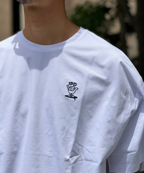 IPD（アイピーディー）の「【IPD】 SHAKA EVERY DAY EMBROIDERD RASH SS シャカ エブリデイ エンブロイダードラッシュショートスリーブ（Tシャツ/カットソー・メンズ・ブラック/ホワイト・MEDIUM/LARGE/X-LARGE）」の6枚目の写真