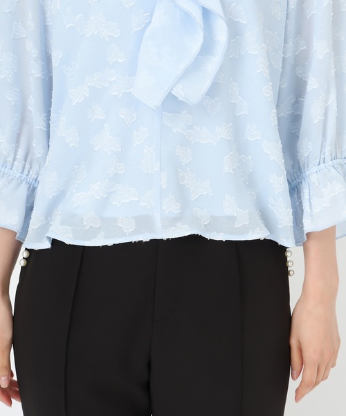 MISCH MASCH(ミッシュマッシュ)の「ラメジャガードフリルブラウス(シャツ/ブラウス・レディース・ブルー/グリーン/ホワイト・フリ-)」の16枚目の写真