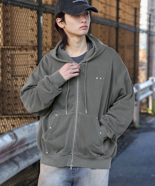 ヴィンテージ加工スタッズデザインダブルジップパーカー