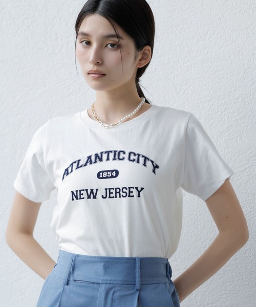 VIS(ビス)の「コンパクトフロッキープリントロゴTシャツ(Tシャツ/カットソー・レディース・ホワイト/ネイビー/イエロー・FREE)」の2枚目の写真