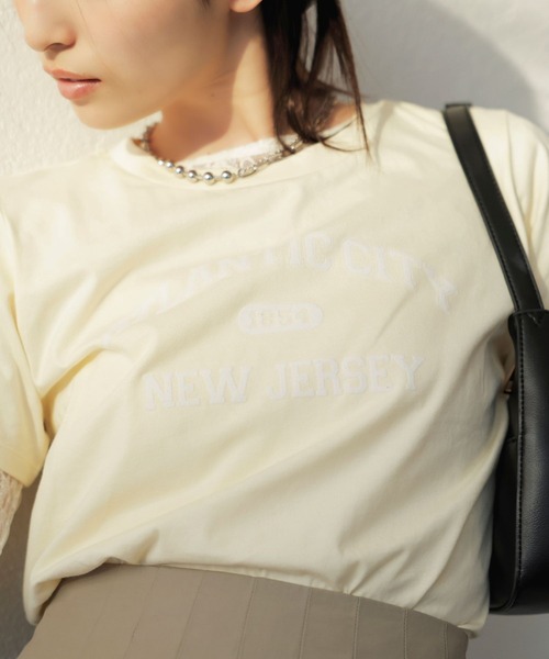 VIS(ビス)の「コンパクトフロッキープリントロゴTシャツ(Tシャツ/カットソー・レディース・ホワイト/ネイビー/イエロー・FREE)」の7枚目の写真