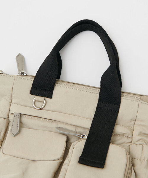 DISCOAT（ディスコート）の「ユーティリティーパフィートートバッグ（トートバッグ・レディース・ベージュ/ネイビー/ブラック/ブラウン/チャコールグレー・FREE）」の17枚目の写真
