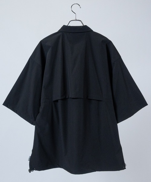 THRASHER(スラッシャー)の「【at】〔THRASHER/スラッシャー〕NYLON S/S SHIRT ストレッチナイロン ベンチレーションシャツ(シャツ/ブラウス・メンズ・ブラック/グレイッシュベージュ/カーキ・MEDIUM/LARGE)」の4枚目の写真