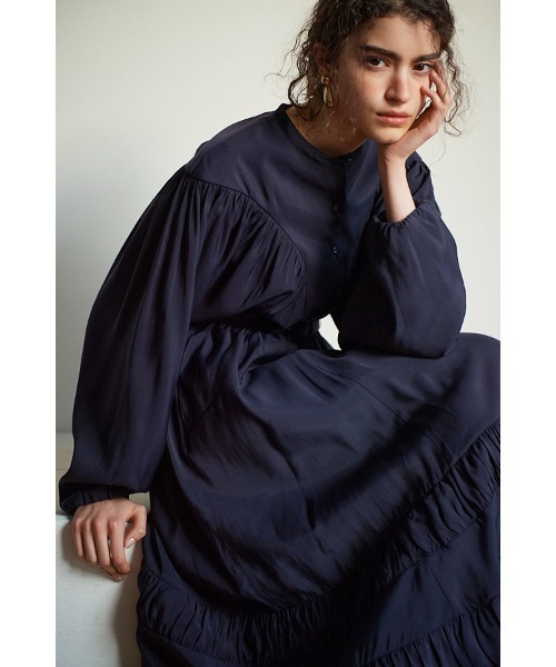 Estella.K(エステラケー)の「Jasmine Dress ディフォメーションドルマンスリーブドレス(ワンピース・レディース・ライトブルー/ネイビー/ホワイト・FREE)」の11枚目の写真