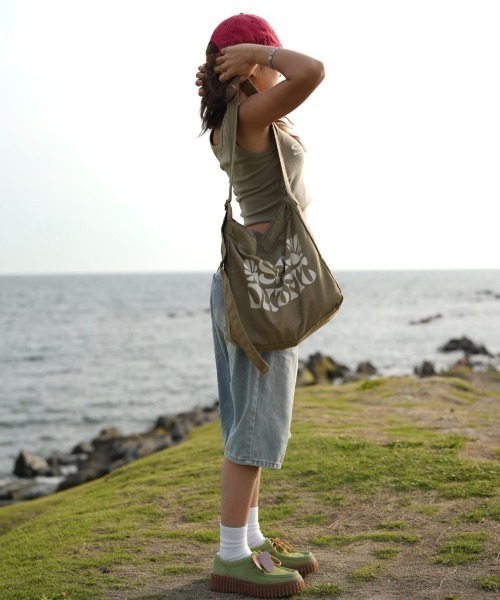 SUNOUTFIT タンクトップ moeka- sunoutfit 刺繍カットオ フタンクトップ made in