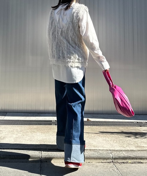 mi via loca（ミヴィアロカ）の「【2way！】　Vネック/深Uネック フリンジシャギーレース ベスト（ベスト・レディース・ブラック/アイボリー・FREE）」の14枚目の写真