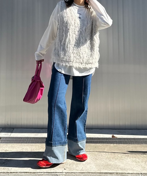 mi via loca（ミヴィアロカ）の「【2way！】　Vネック/深Uネック フリンジシャギーレース ベスト（ベスト・レディース・ブラック/アイボリー・FREE）」の17枚目の写真