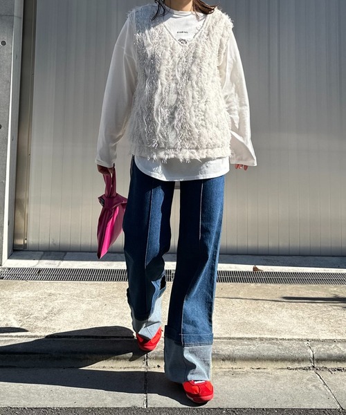 mi via loca（ミヴィアロカ）の「【2way！】　Vネック/深Uネック フリンジシャギーレース ベスト（ベスト・レディース・ブラック/アイボリー・FREE）」の16枚目の写真