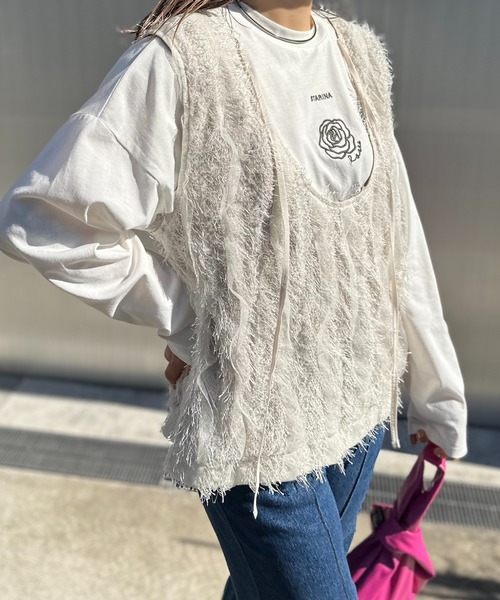 mi via loca（ミヴィアロカ）の「【2way！】　Vネック/深Uネック フリンジシャギーレース ベスト（ベスト・レディース・ブラック/アイボリー・FREE）」の11枚目の写真