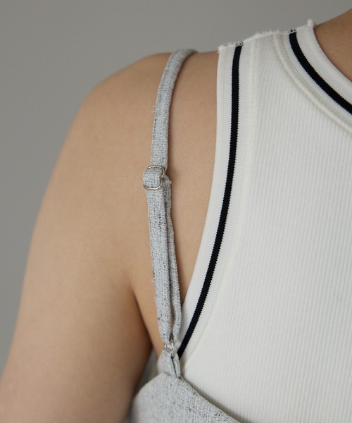 each（イーチ）の「【セットアップ可能】リネンライクフロントボタンキャミビスチェ（キャミソール・レディース・グレー/アイボリー・FREE）」の5枚目の写真