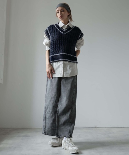 Ulysses（ユリシス）の「ステッチケーブルニットベスト（ベスト・レディース・ネイビー/グレー・F）」の3枚目の写真