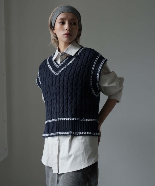 Ulysses（ユリシス）の「ステッチケーブルニットベスト（ベスト・レディース・ネイビー/グレー・F）」の12枚目の写真