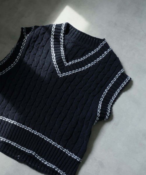 Ulysses（ユリシス）の「ステッチケーブルニットベスト（ベスト・レディース・ネイビー/グレー・F）」の15枚目の写真