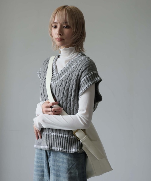 Ulysses（ユリシス）の「ステッチケーブルニットベスト（ベスト・レディース・ネイビー/グレー・F）」の19枚目の写真