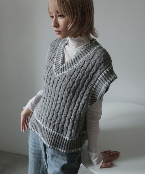 Ulysses（ユリシス）の「ステッチケーブルニットベスト（ベスト・レディース・ネイビー/グレー・F）」の20枚目の写真