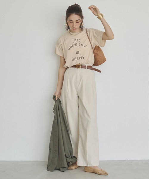 ANGIE(アンジー)の「スラブ天竺 ロゴ プリント Tシャツ(半袖)(Tシャツ/カットソー・レディース・ライトベージュ/チャコールグレー/オフホワイト/ライトピンク・FREE)」の11枚目の写真