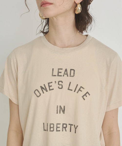 ANGIE(アンジー)の「スラブ天竺 ロゴ プリント Tシャツ(半袖)(Tシャツ/カットソー・レディース・ライトベージュ/チャコールグレー/オフホワイト/ライトピンク・FREE)」の15枚目の写真