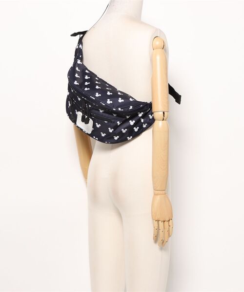 Disney（ディズニー）の「Disney×COCO ワッペン付きヒップバッグ（ボディバッグ/ウエストポーチ・レディース・ブラック/ネイビー・FREE）」の6枚目の写真