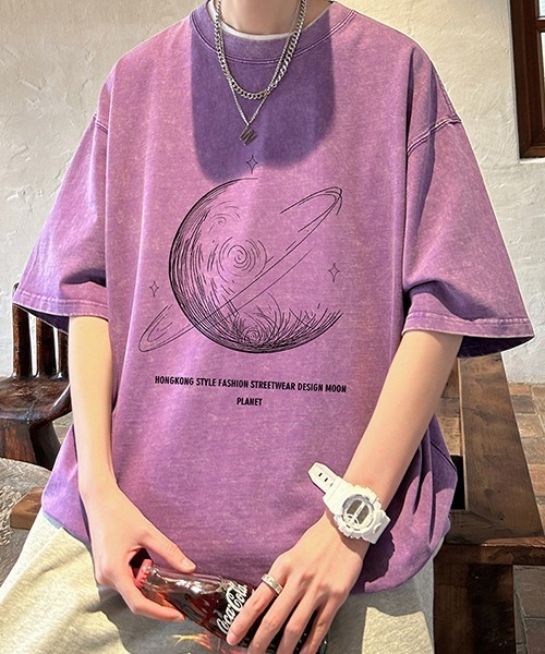 WARAIJOGO（ワライジョウゴ）の「【WARAIJOGO】PLANET惑星プリントオーバーサイズTシャツ(NEZ)（Tシャツ/カットソー・レディース・ブラウン/ブラック/ピンク/パープル・FREE）」の3枚目の写真