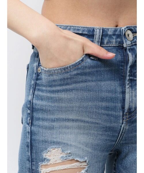 GYDA（ジェイダ）の「ミドルウエストSIDE CUT INNER DAMAGEスキニーデニムパンツ（デニムパンツ・レディース・ブルー/ライトブルー・X-SMALL/SMALL/MEDIUM）」の8枚目の写真