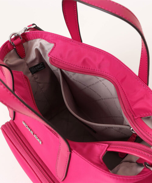 今だけ値下げ♡新品未使用♡マイケルコース ポーチ　ピンク MICHAEL KORS マイケルコース ポーチ 財布・小物 PVC ピンクの