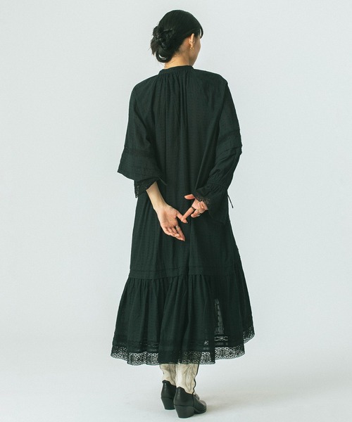 ROSE BUD(ローズバッド)の「(mag.by c)COTTON DOBBY STRIPE LONG DRESS(ワンピース・レディース・ホワイト/ブラック・ONE SIZE)」の11枚目の写真