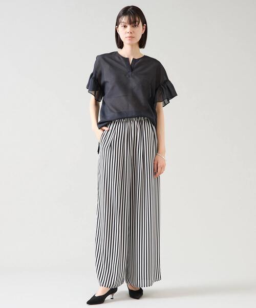 Tiara（ティアラ）の「ストライププリントタックワイドパンツ（その他パンツ・レディース・ホワイト/ベージュ・FREE）」の3枚目の写真