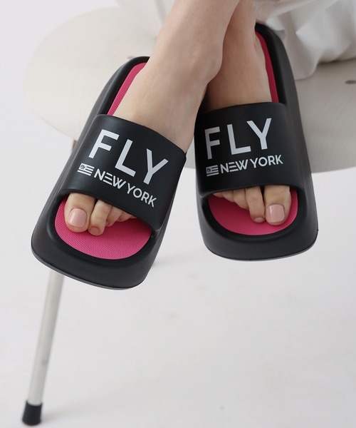 FLY NEW YORK（フライニューヨーク）の「フライニューヨークアエリバ身長アップウーマンスリッパ（チェリー）（その他シューズ・レディース・ブラック/チェリーレッド・24.0cm/23.0cm/25.0cm/23.5cm/24.5cm/25.5cm）」の14枚目の写真