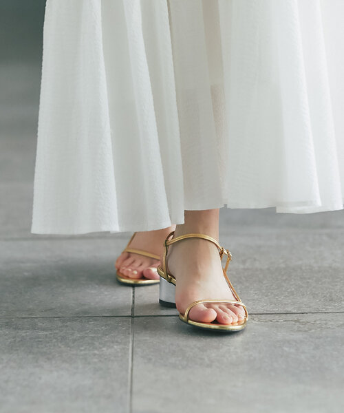 La boutique BonBon（ラブティックボンボン）の「メタリックヒールサンダル（サンダル・レディース・ブラック/ゴールド・23cm/23.5cm/24cm/24.5cm）」の9枚目の写真