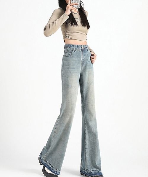 NuNuNa(ヌヌナ)の「【NuNuNa】ヴィンテージ加工カットオフダメージフレアデニムパンツ(デニムパンツ・レディース・ブラック/インディゴブルー/サックスブルー・XL/L/M/S)」の7枚目の写真