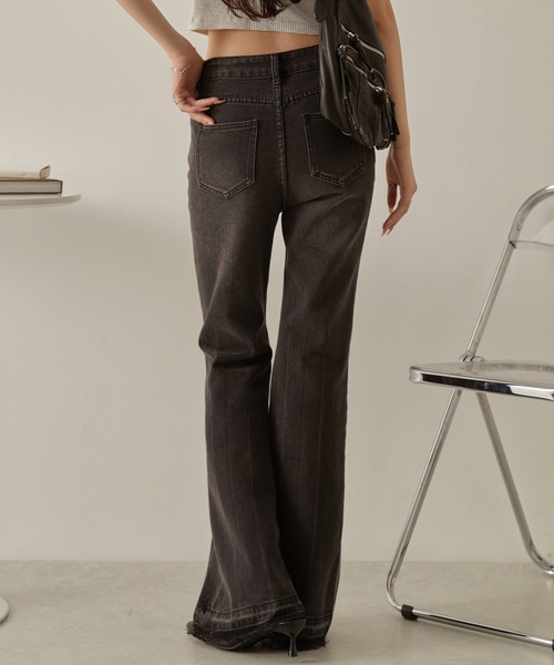 NuNuNa(ヌヌナ)の「【NuNuNa】ヴィンテージ加工カットオフダメージフレアデニムパンツ(デニムパンツ・レディース・ブラック/インディゴブルー/サックスブルー・XL/L/M/S)」の22枚目の写真
