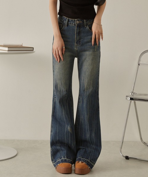 NuNuNa(ヌヌナ)の「【NuNuNa】ヴィンテージ加工カットオフダメージフレアデニムパンツ(デニムパンツ・レディース・ブラック/インディゴブルー/サックスブルー・XL/L/M/S)」の11枚目の写真