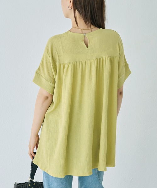 LAVEANGE（ラビアンジェ）の「【洗える】楊柳ストレッチタックブラウス（シャツ/ブラウス・レディース・ブラック/オフホワイト/ライム・M/LL/3L/4L/5L）」の4枚目の写真