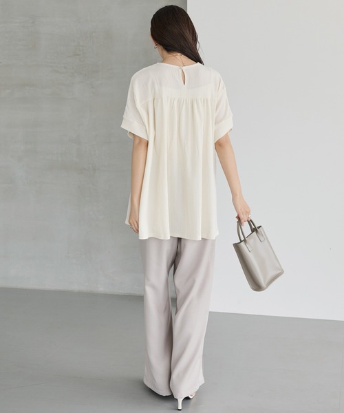 LAVEANGE（ラビアンジェ）の「【洗える】楊柳ストレッチタックブラウス（シャツ/ブラウス・レディース・ブラック/オフホワイト/ライム・M/LL/3L/4L/5L）」の8枚目の写真