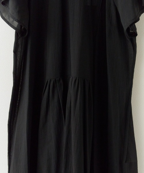 c/est(シーエ)の「c/est/シーエ SERINE ワンピース 秋物 秋服 2026年秋冬(ワンピース・レディース・ブラック/レッド・FREE)」の11枚目の写真