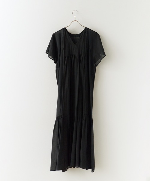 c/est(シーエ)の「c/est/シーエ SERINE ワンピース 秋物 秋服 2026年秋冬(ワンピース・レディース・ブラック/レッド・FREE)」の12枚目の写真