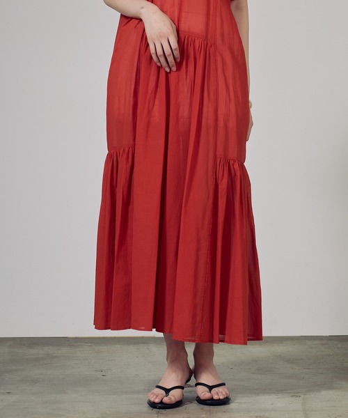 c/est(シーエ)の「c/est/シーエ SERINE ワンピース 秋物 秋服 2026年秋冬(ワンピース・レディース・ブラック/レッド・FREE)」の3枚目の写真